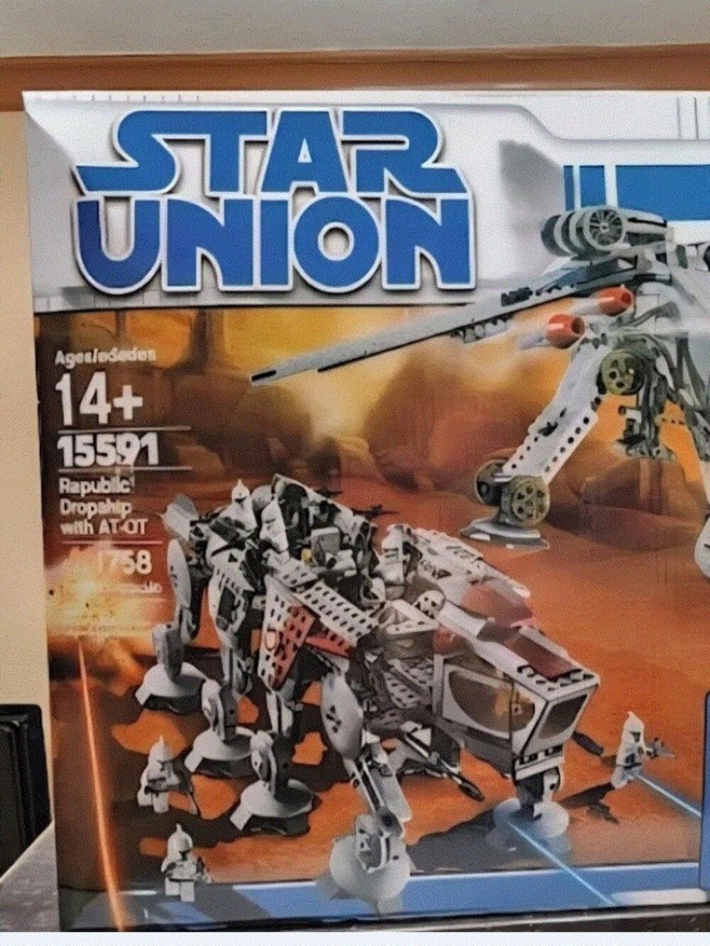 Union "Star Wars" Star Compatible Retired Building Block Set 10195